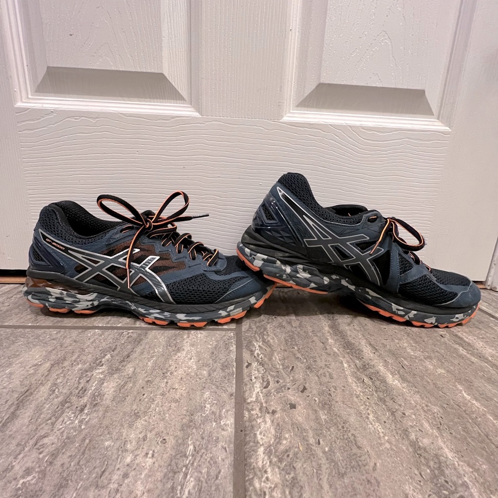 ASICS GT-2000 running shoes